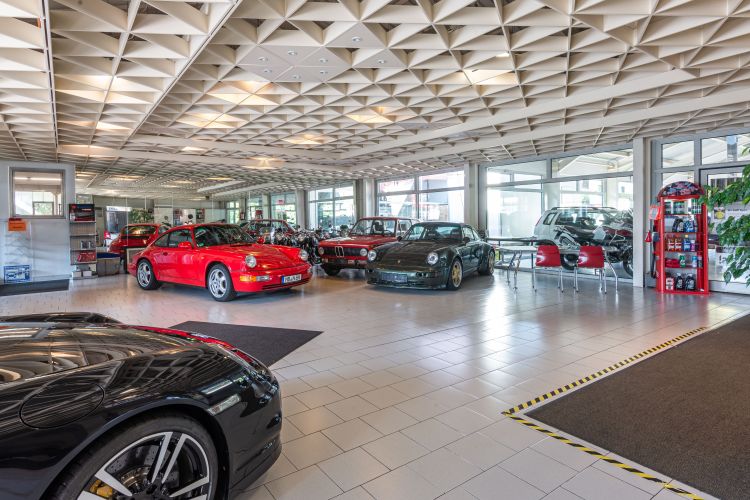 Verkaufsräume von Autohaus Killer in Oberaudorf